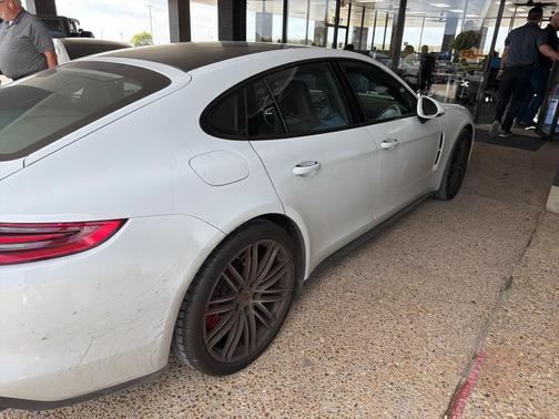 2018 Porsche Panamera Turbo