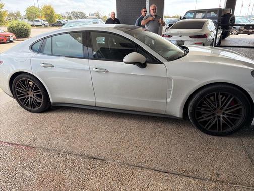 2018 Porsche Panamera Turbo