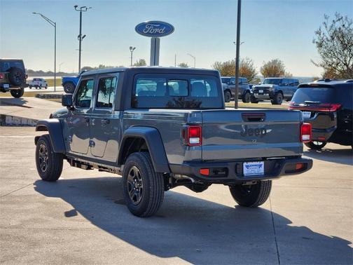 2026 Jeep Gladiator Sport