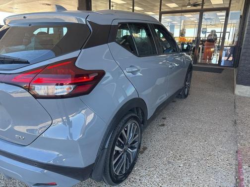 2021 Nissan Kicks SV