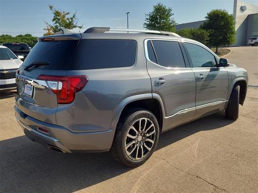 2020 GMC Acadia Denali