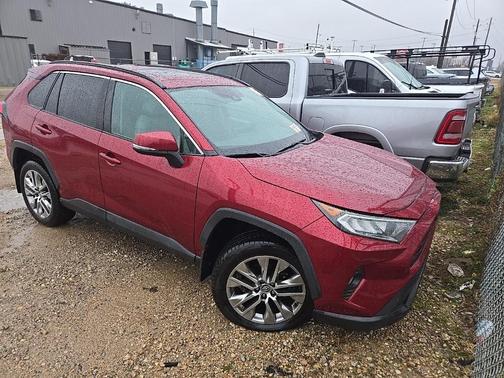 2020 Toyota RAV4 XLE Premium