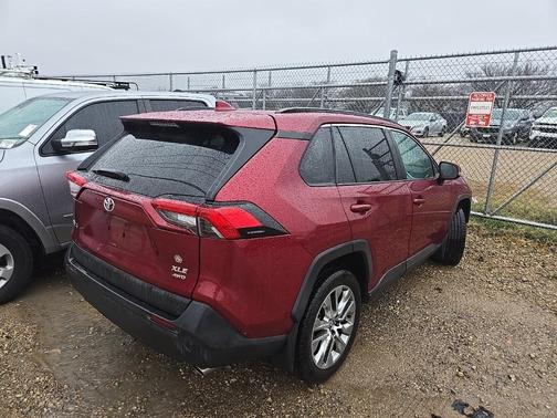 2020 Toyota RAV4 XLE Premium