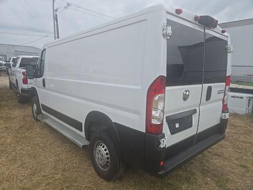 Bright White Clearcoat 2025 RAM ProMaster 2500 Base