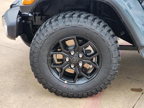 2025 Jeep Gladiator Sport