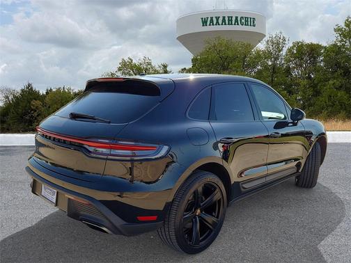 2022 Porsche Macan Base