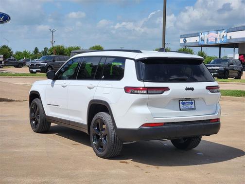 2025 Jeep Grand Cherokee L Laredo