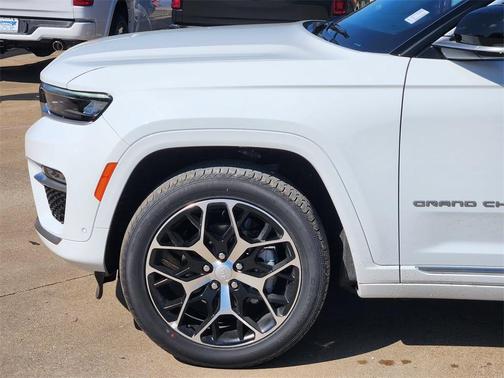 2025 Jeep Grand Cherokee Summit
