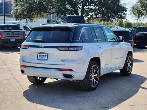 2025 Jeep Grand Cherokee Summit