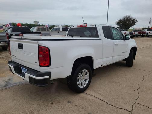 Summit White 2022 Chevrolet Colorado LT