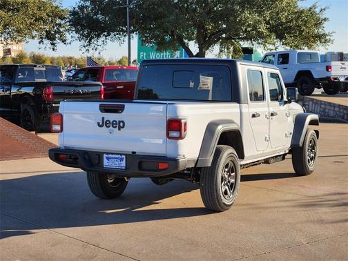 2026 Jeep Gladiator Sport