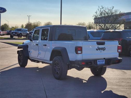 2026 Jeep Gladiator Sport