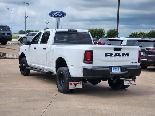 Bright White Clearcoat 2026 RAM 3500 Tradesman