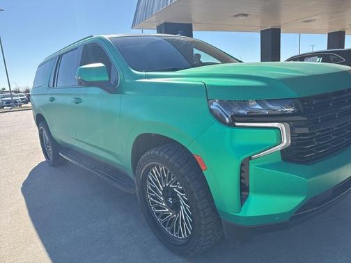 2023 Chevrolet Suburban RST