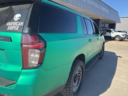 2023 Chevrolet Suburban RST