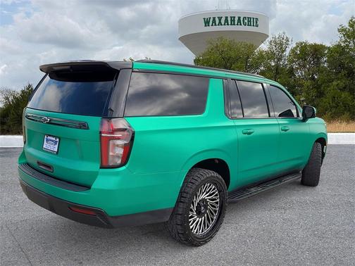 2023 Chevrolet Suburban RST