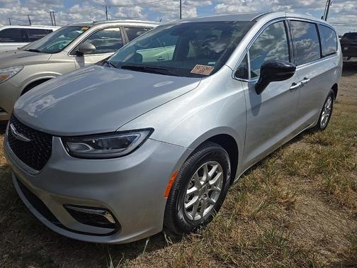 2024 Chrysler Pacifica Touring-L