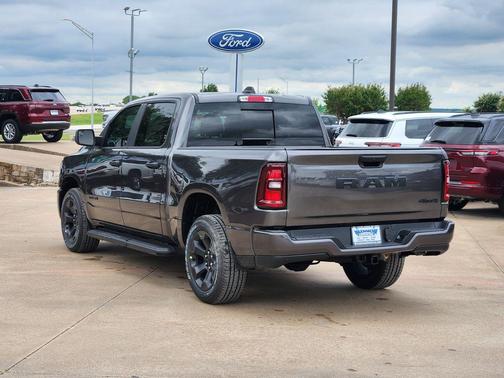 Granite Crystal Clearcoat Metallic 2026 RAM 1500 Express