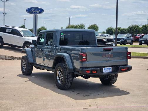 Anvil Clearcoat 2026 Jeep Gladiator Mojave