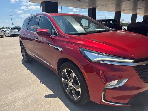 2022 Buick Enclave Essence
