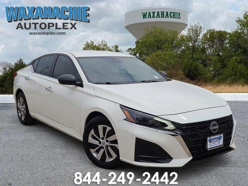 Glacier White 2025 Nissan Altima S