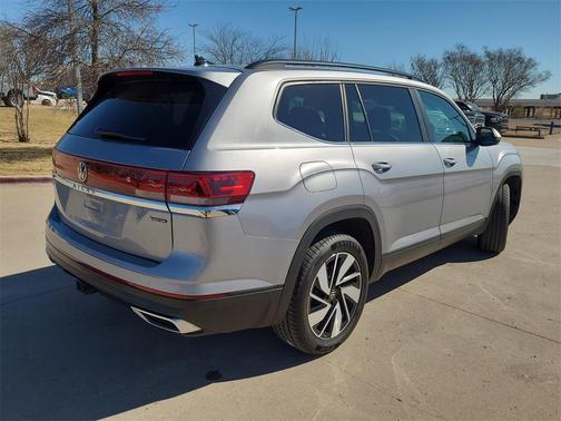 2024 Volkswagen Atlas 2.0T SE