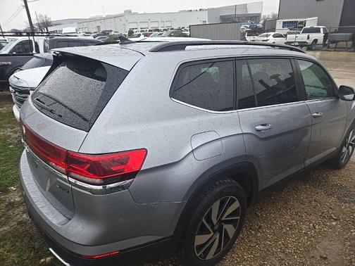 2024 Volkswagen Atlas 2.0T SE