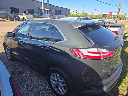 Green Metallic 2024 Ford Edge SEL