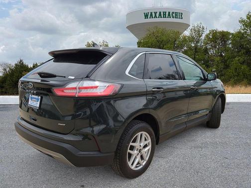 Green Metallic 2024 Ford Edge SEL