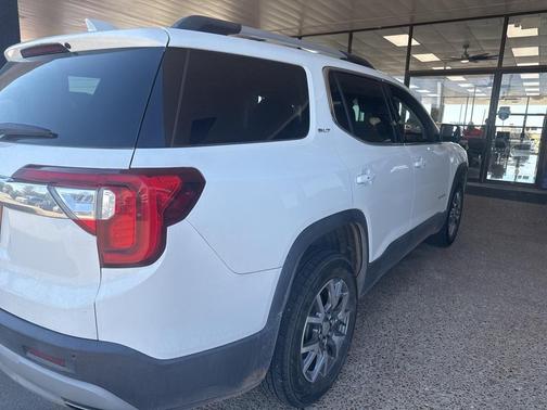 2020 GMC Acadia SLT