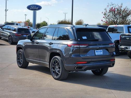 2025 Jeep Grand Cherokee Summit