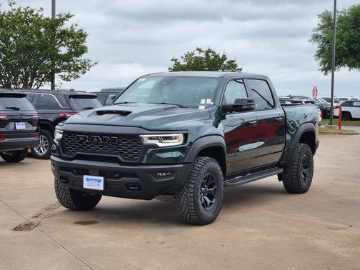 Serrano Red 2026 RAM 1500 RHO