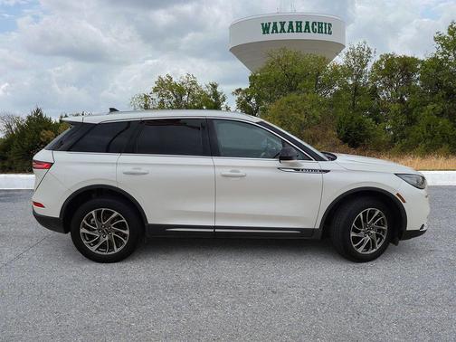 White 2020 Lincoln Corsair Standard