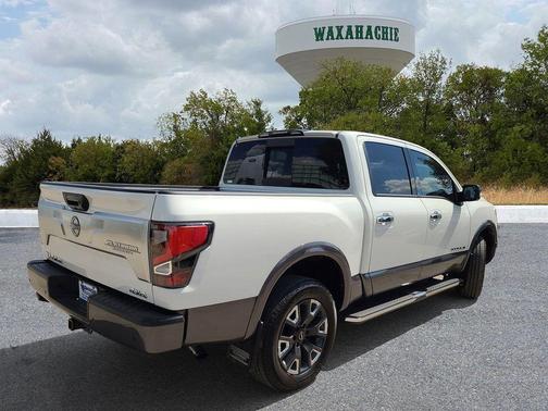 2024 Nissan Titan Platinum Reserve