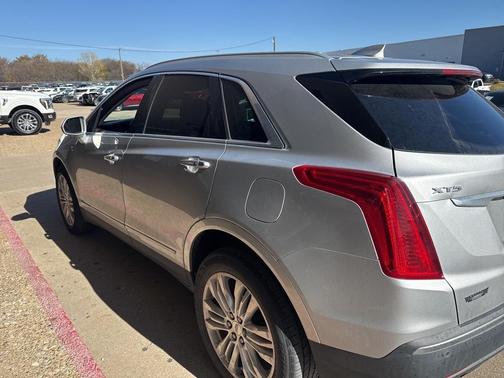 2017 Cadillac XT5 Premium Luxury