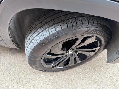 2022 Volkswagen Atlas 3.6L SE w/Technology