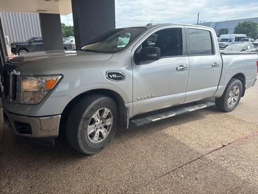 Brilliant Silver Metallic 2017 Nissan Titan SV
