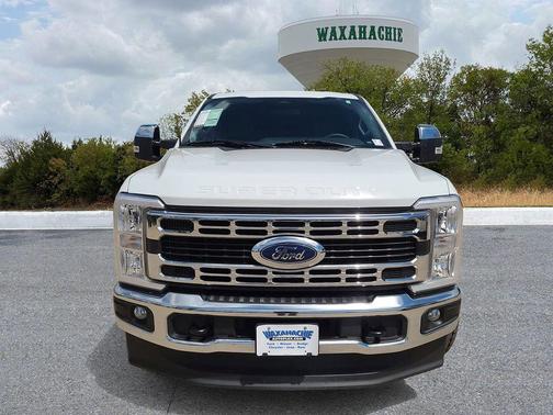 Oxford White 2024 Ford F-250 XLT