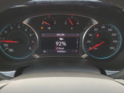 Mosaic Black Metallic 2023 Chevrolet Traverse LT Cloth