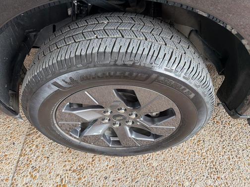 2022 Ford F-150 Lightning LARIAT