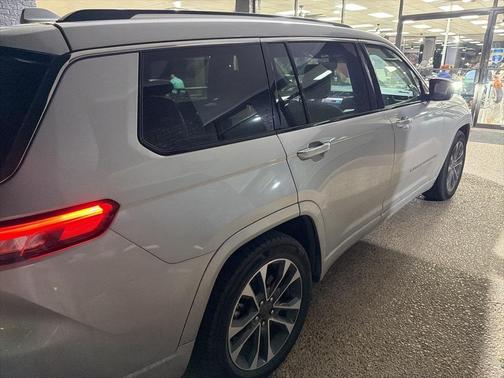 2022 Jeep Grand Cherokee L Overland