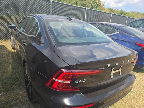 2022 Volvo S60 B5 Inscription