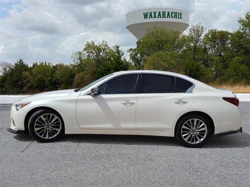 2022 INFINITI Q50 LUXE