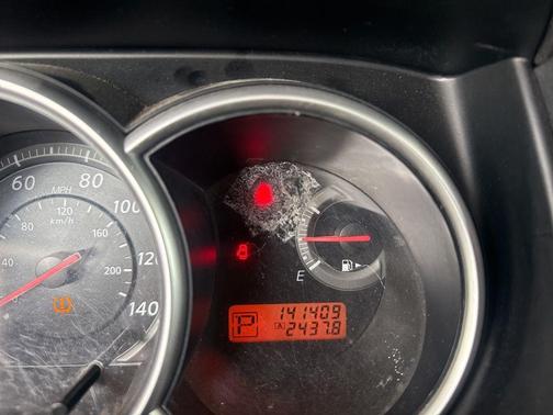 Red Alert 2012 Nissan Versa 1.8 S