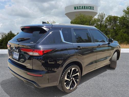 2022 Mitsubishi Outlander ES