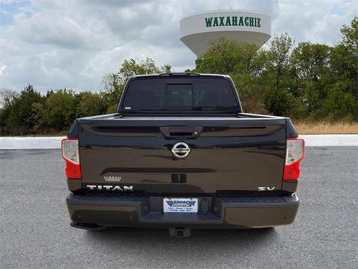 2021 Nissan Titan SV