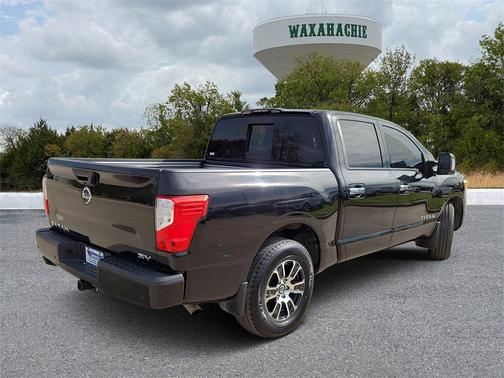 2021 Nissan Titan SV
