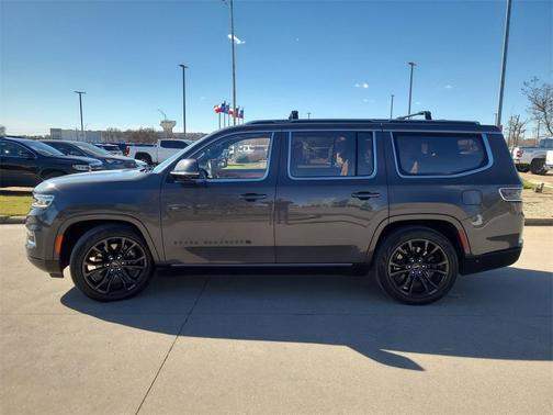 2022 Jeep Grand Wagoneer Series III