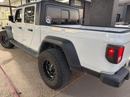 2023 Jeep Gladiator Sport