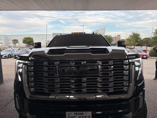 2024 GMC Sierra 2500 Denali